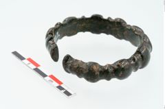 Foto von Bronzebuckelarmreif (NHMW-PRAE-025228)